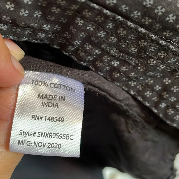 Steve’s Jeans 4X black short sleeve button up shirt gray graphic print. Pockets - Picture 8 of 9